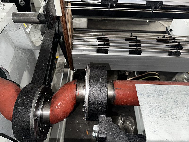 Crankshaft bearings of wire mesh loom